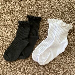 American Eagle Eyelet Ruffle Socks Set